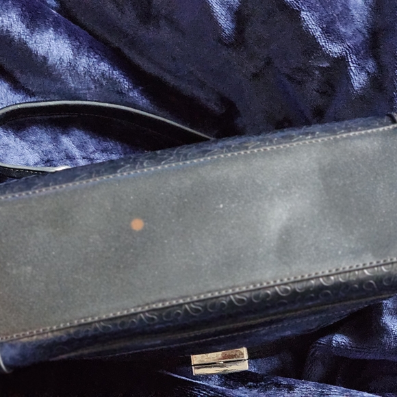 Silver Embossed Handbag - Picture 6 of 6